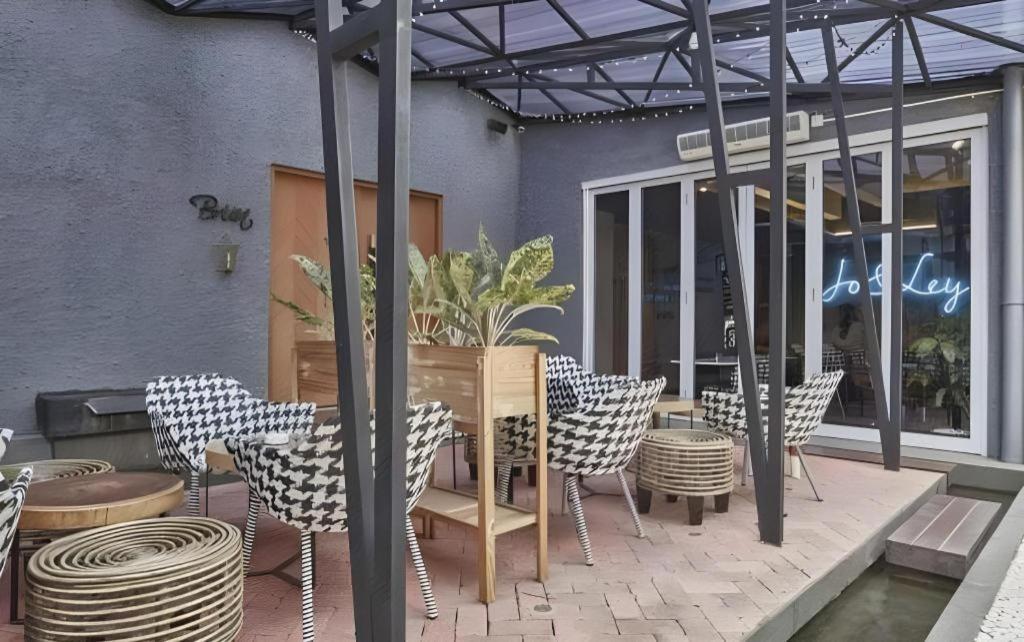 Couleur Hotel Cengkareng Jakarta Exterior photo